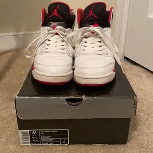 Jordan Retro 5 Size 6.5 Youth